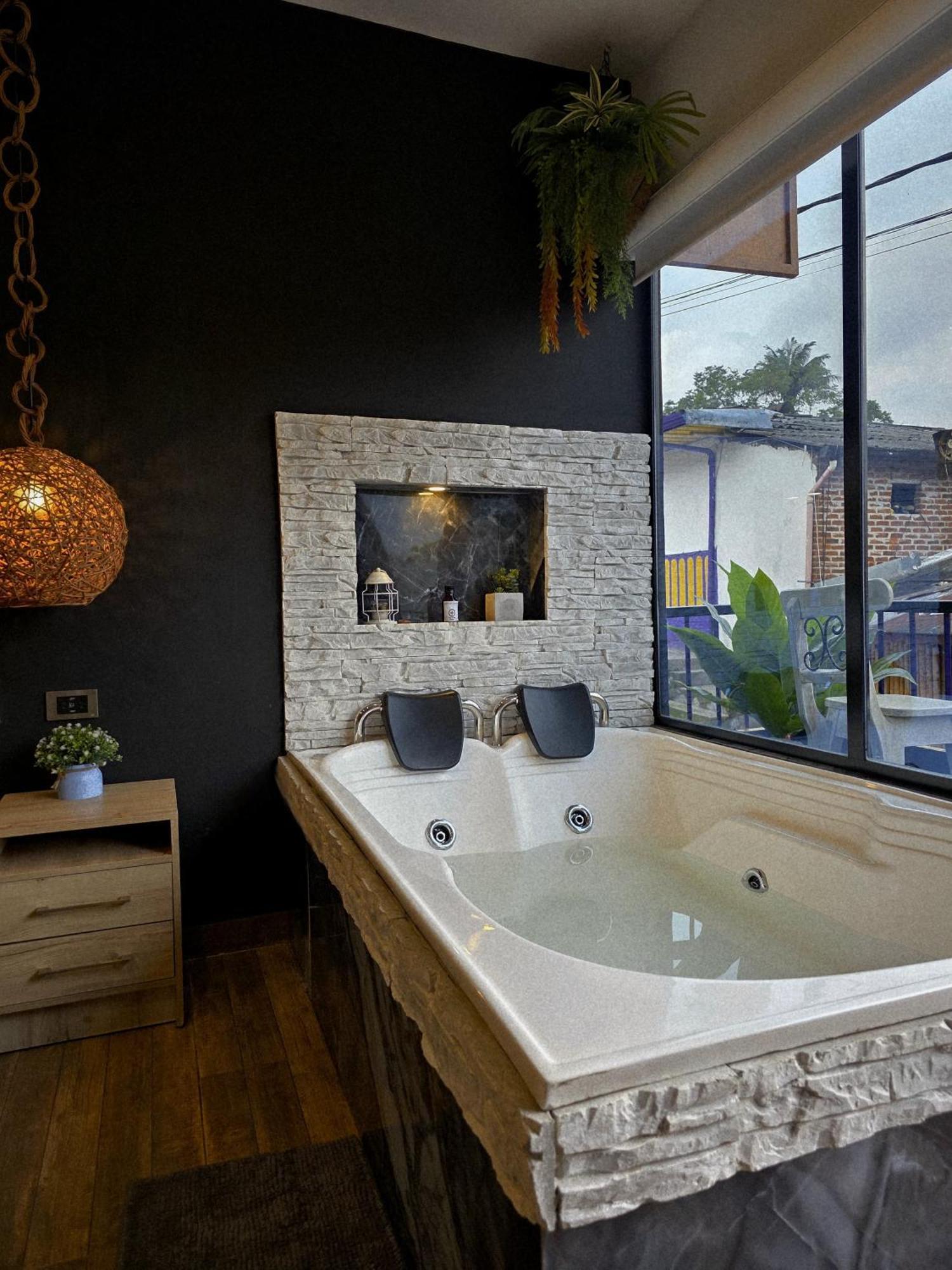 Habitacion Deluxe 2 Con Jacuzzi A 20 Mt Del Parque Salento Kültér fotó